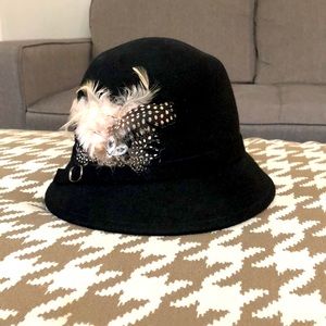Bucket Hat with Feathers